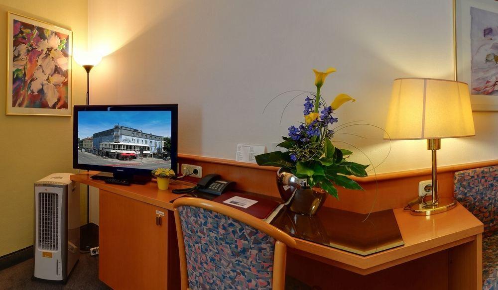 Hotel Central Dachau Garni Buitenkant foto